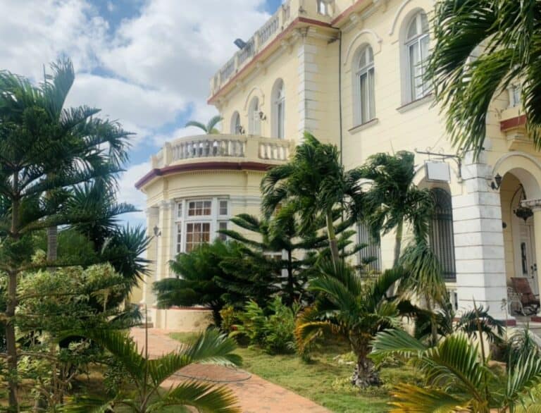 Boutique Hotel Havana: Beautiful Colonial Villa Teresa Off The Beaten Path (2024)