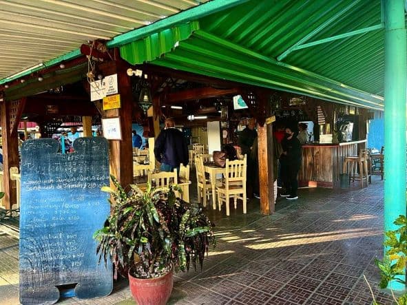 The bus has a sheduled stop on the way to Santa Clara, in this charming roadside cafe with deep green ceilings, wooden interior and tiled floors. Very Cuban!