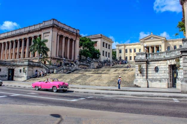 The wide stairs up to the entrance of the Havana University and its historic and beautiful buildings